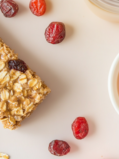 u6491364721 Minimal style oat bar with dried cranberries and 6d46e6c6 dd2c 47fc 8b1d a1fe75d007b9 3