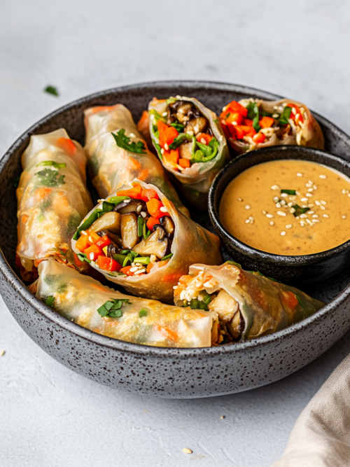 Spring Rolls με Φύλλα Ρυζιού & Ντιπ Φυστικοβούτυρο